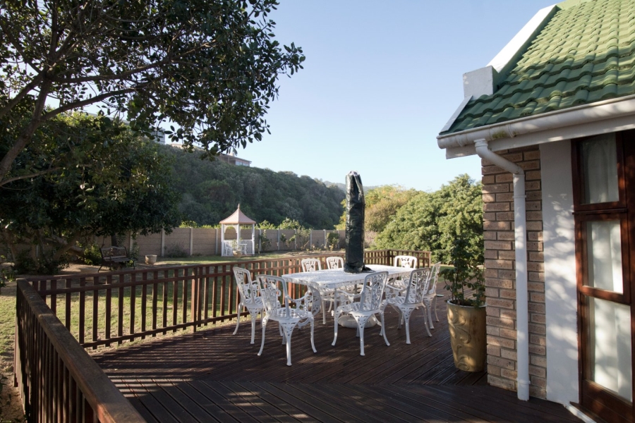 5 Bedroom Property for Sale in Outeniqua Strand Western Cape